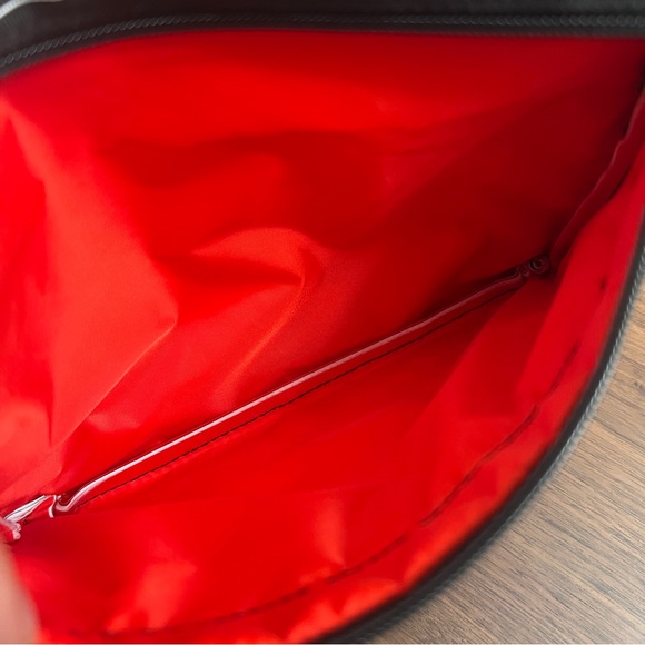 Hello Kitty Black Wristlet double zipper - Picture 5 of 5